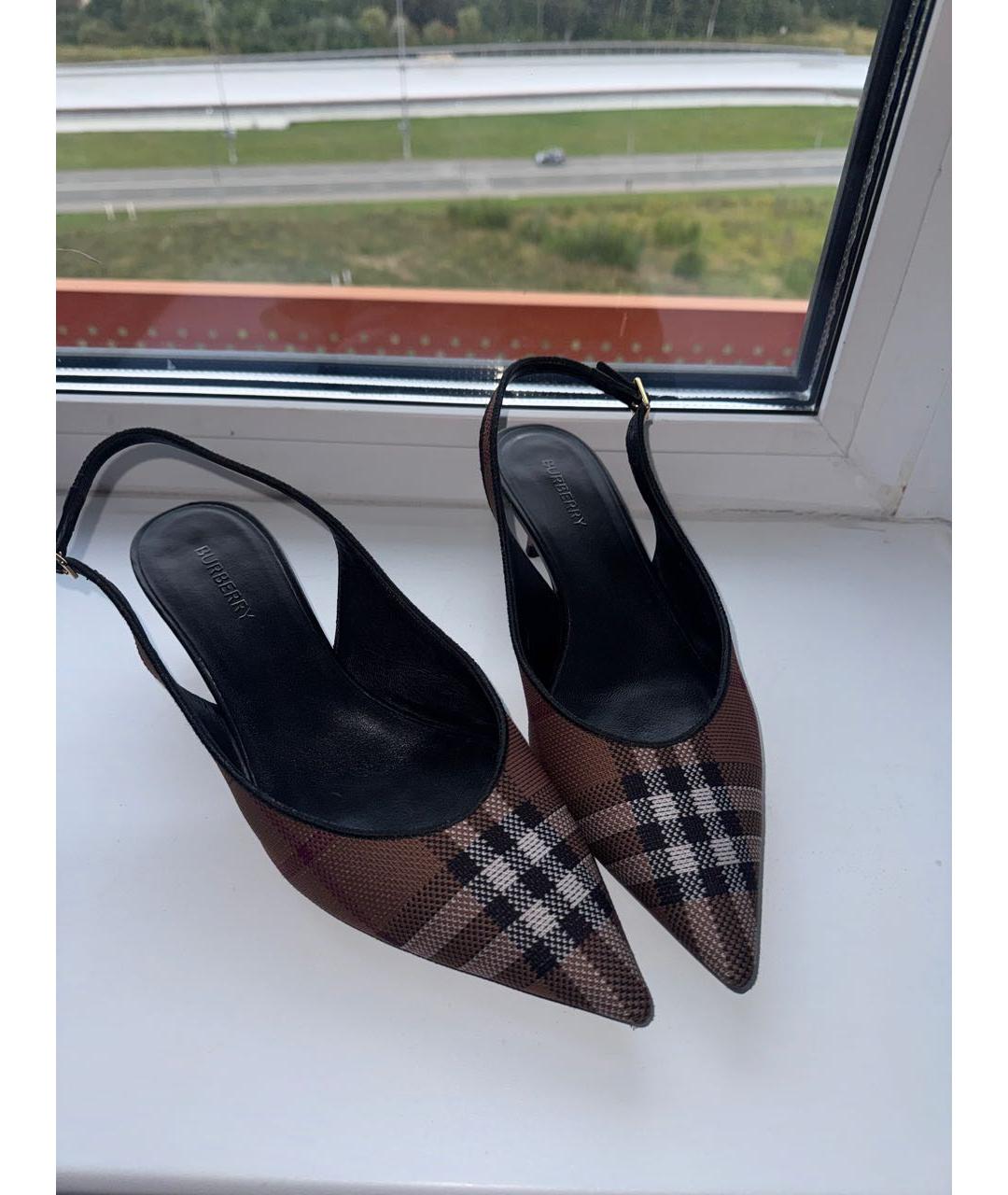BURBERRY Коричневые текстильные туфли, фото 2