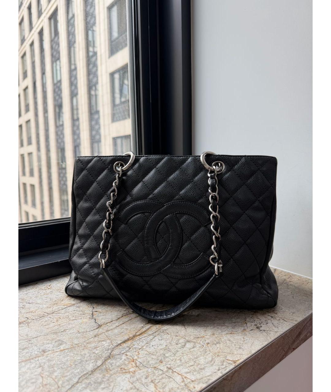 CHANEL Черная кожаная сумка тоут, фото 7