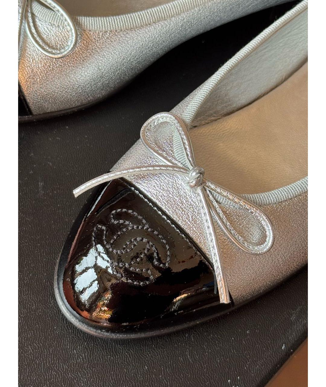 CHANEL Серебряные кожаные балетки, фото 6