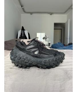 BALENCIAGA Низкие кроссовки / кеды