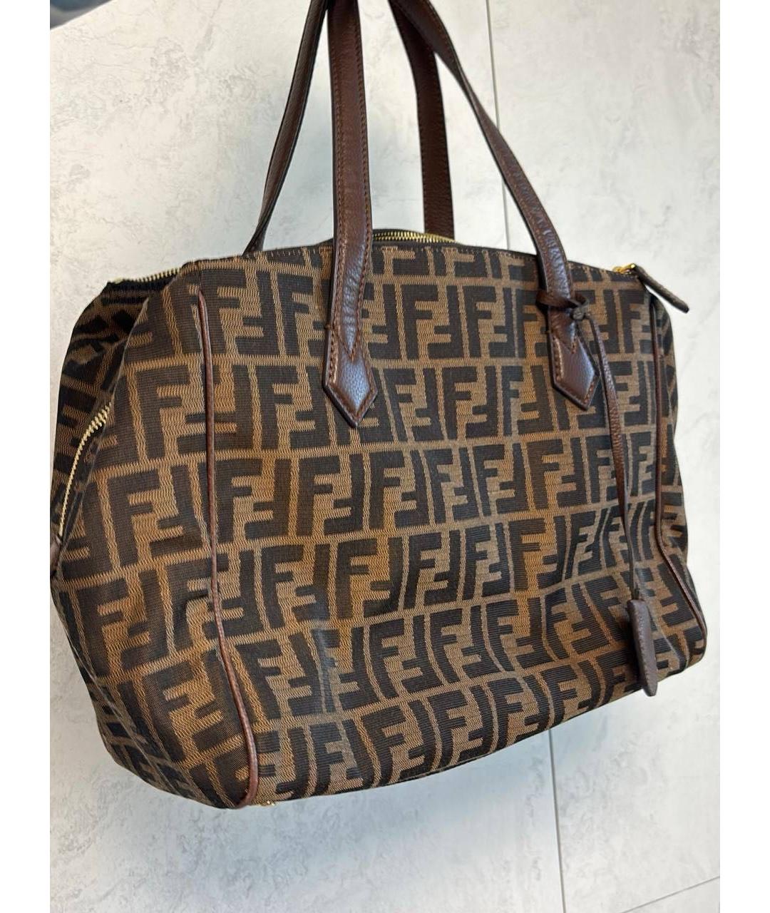FENDI Коричневая сумка с короткими ручками из лакированной кожи, фото 4