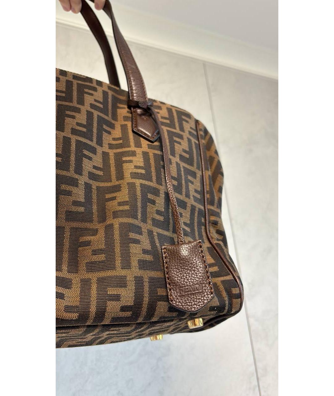 FENDI Коричневая сумка с короткими ручками из лакированной кожи, фото 2
