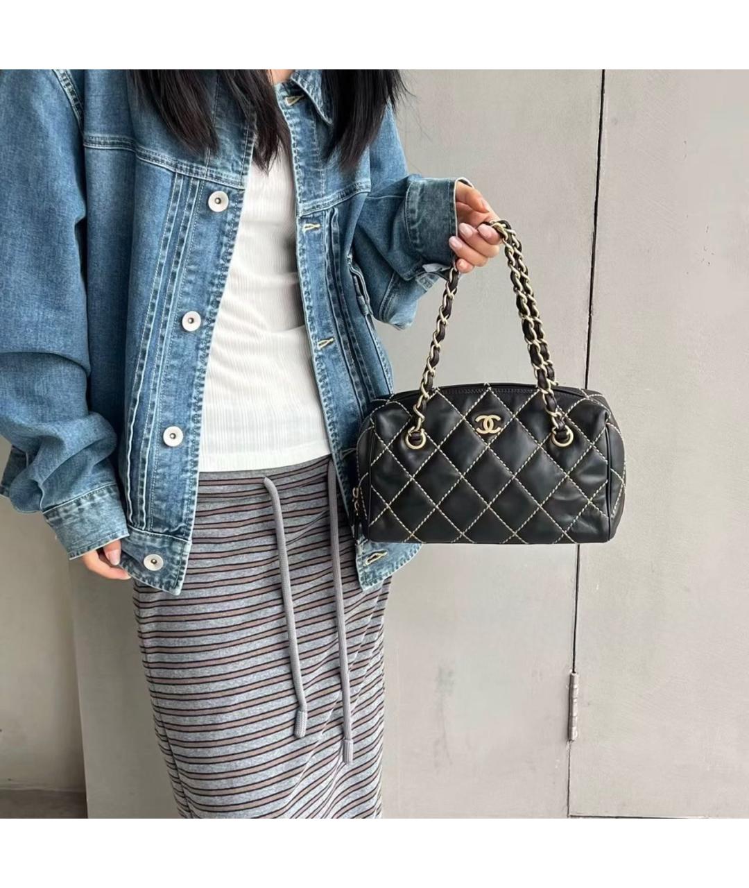 CHANEL Черная кожаная сумка с короткими ручками, фото 5