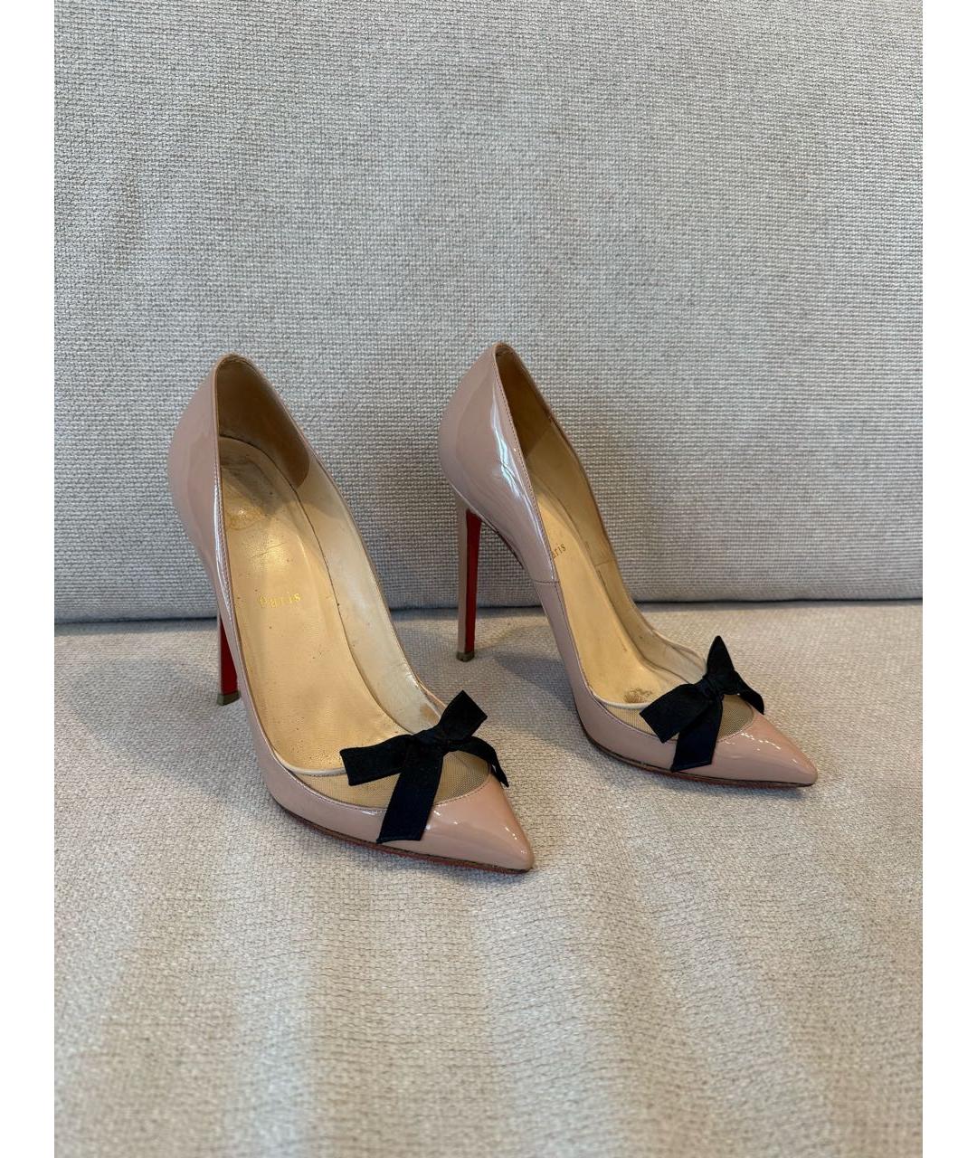 CHRISTIAN LOUBOUTIN Бежевые туфли из лакированной кожи, фото 2