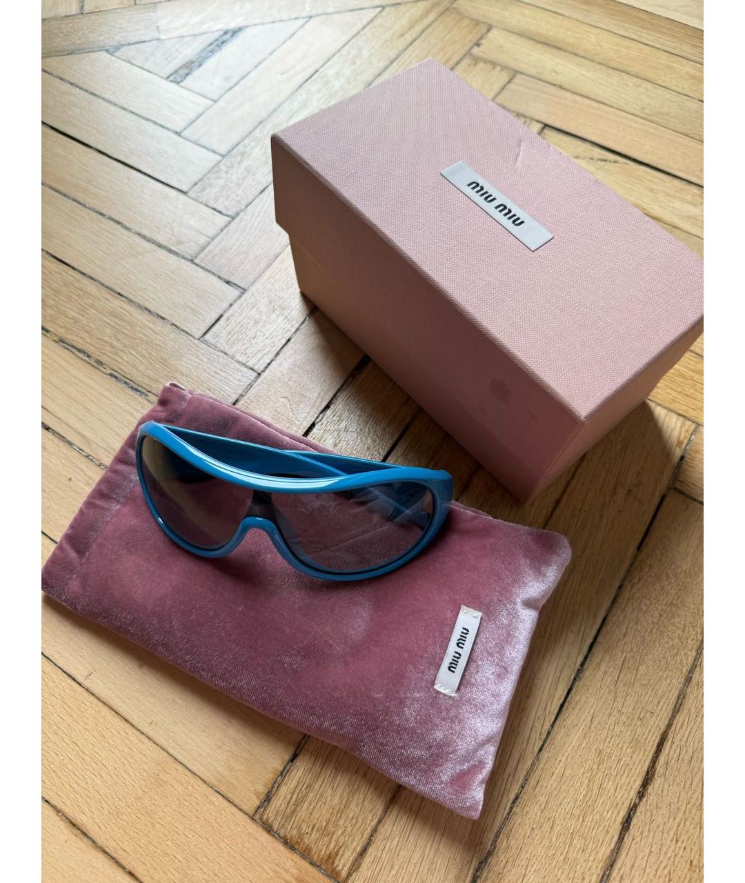 MIU MIU Голубые пластиковые солнцезащитные очки, фото 4