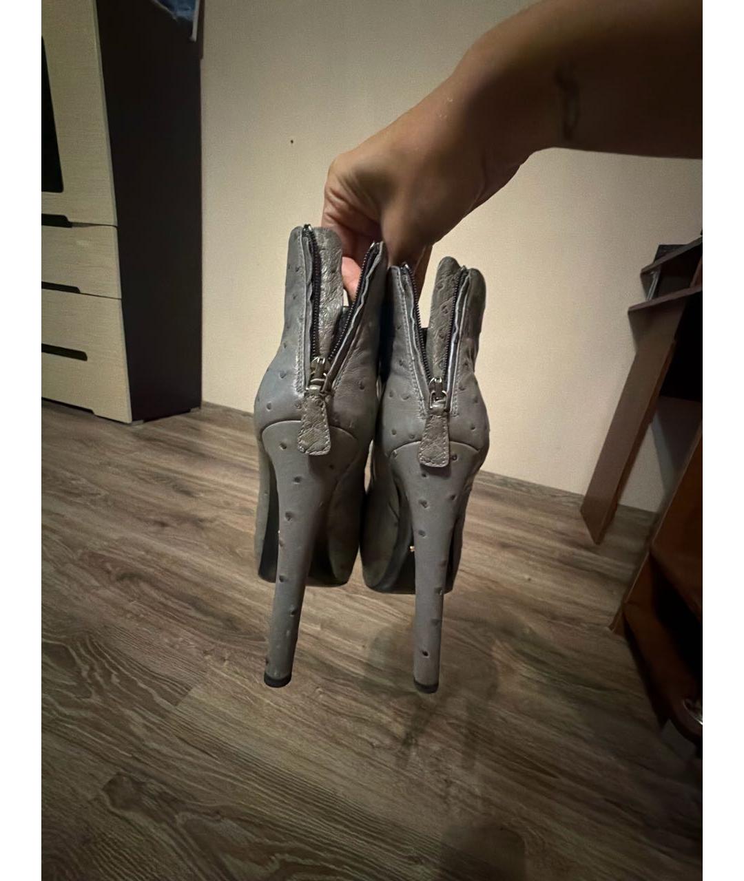 PRADA Серые ботильоны из кожи страуса, фото 4