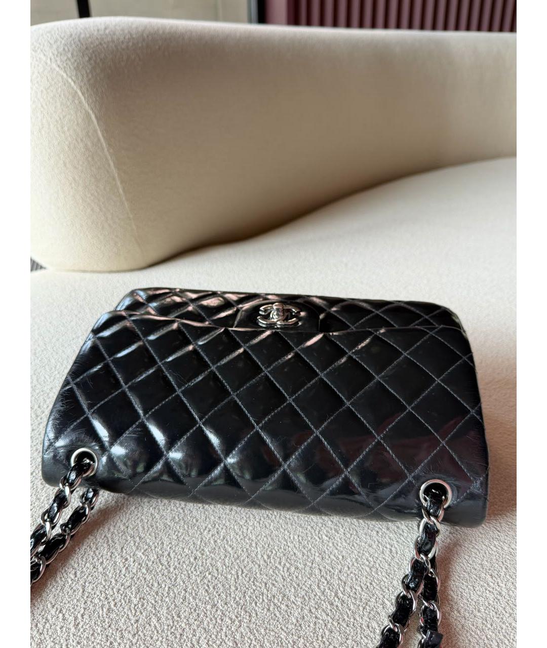 CHANEL Черная сумка через плечо из лакированной кожи, фото 7