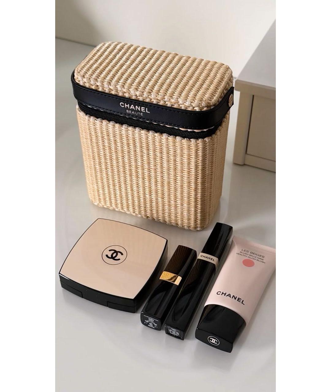 CHANEL BEAUTY Бежевая рафиевая косметичка, фото 4