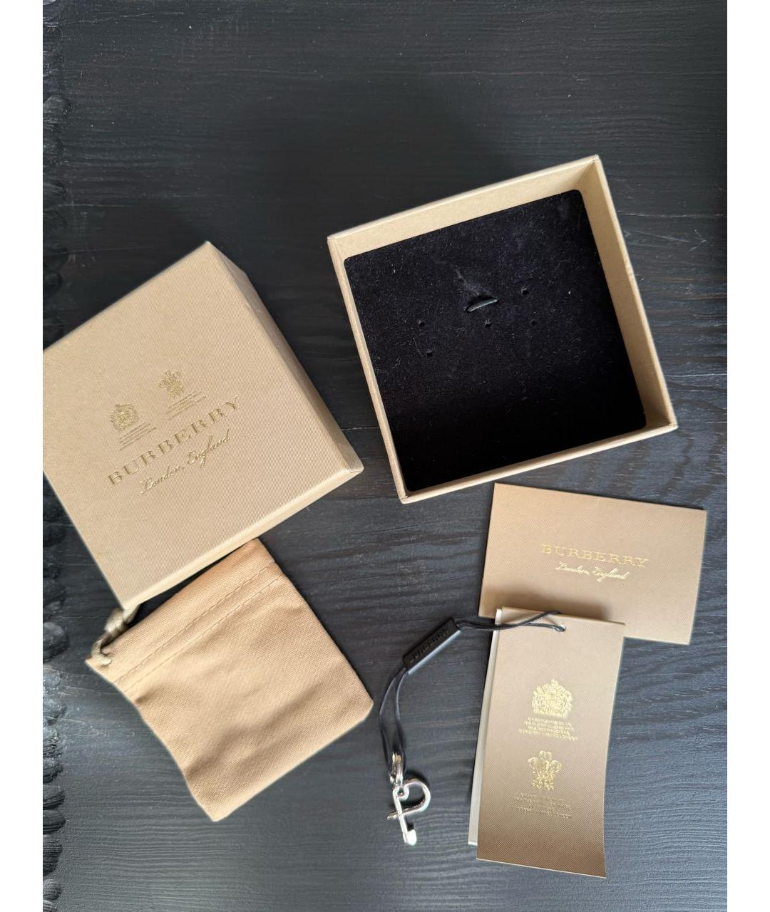 BURBERRY Серебряный брелок, фото 6