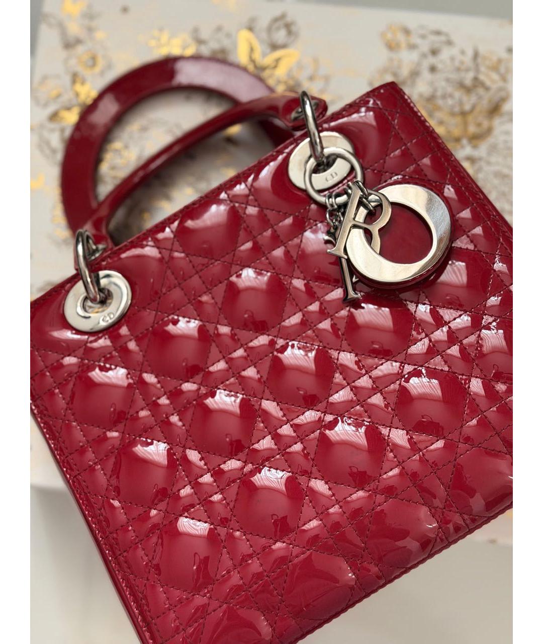 CHRISTIAN DIOR Красная сумка с короткими ручками из лакированной кожи, фото 8