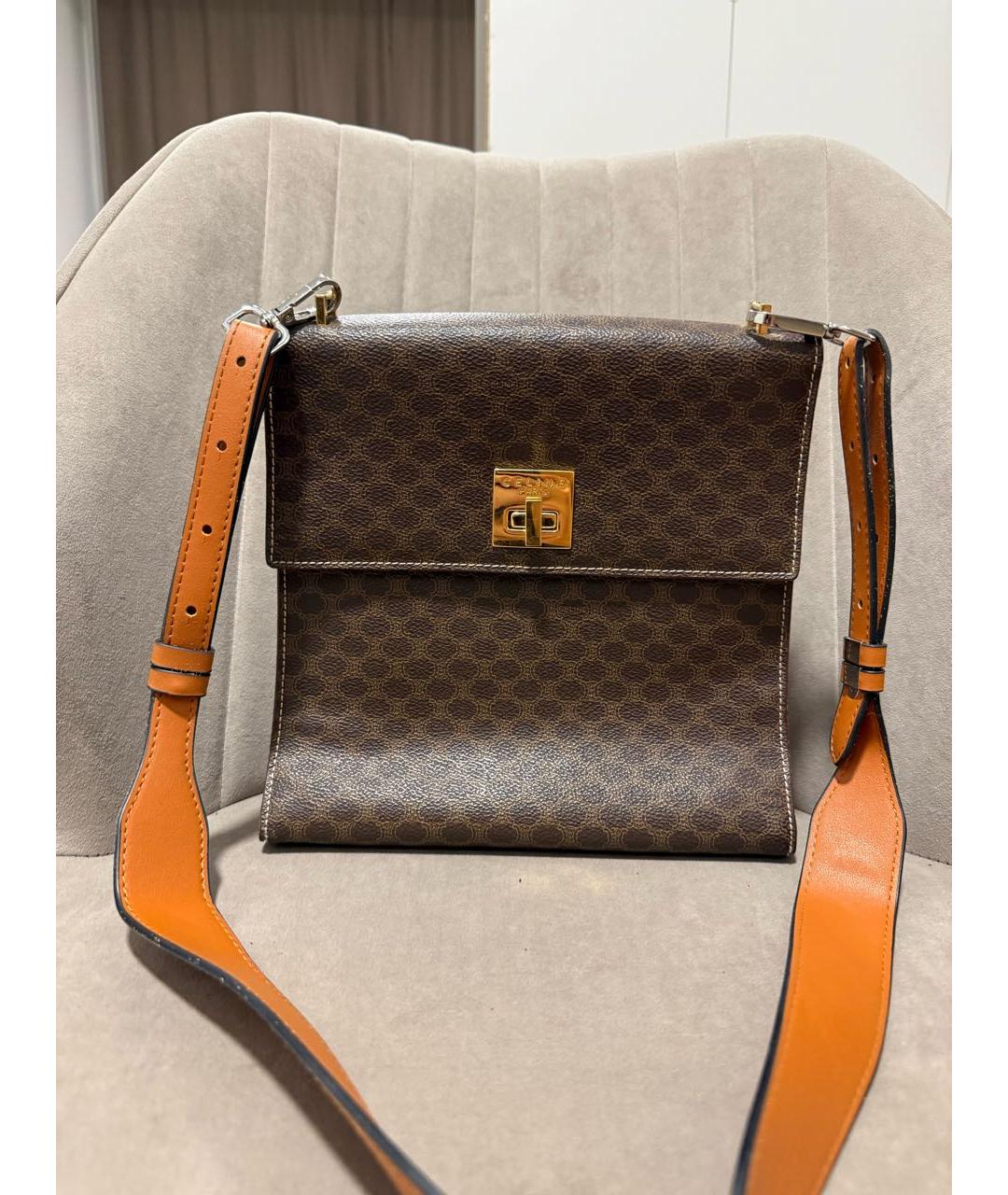 CELINE Коричневая сумка через плечо из канвы, фото 2