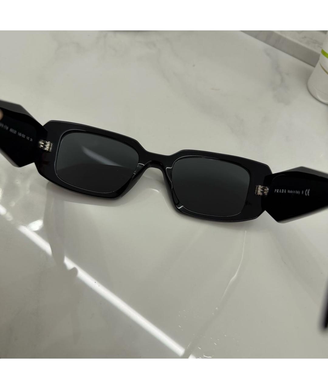 PRADA Черные пластиковые солнцезащитные очки, фото 5