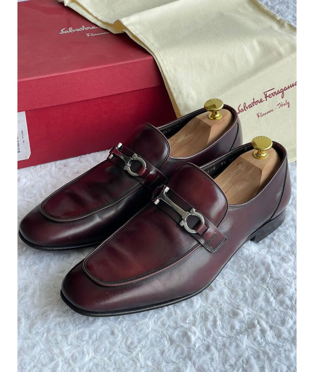 SALVATORE FERRAGAMO Бордовые кожаные лоферы, фото 9