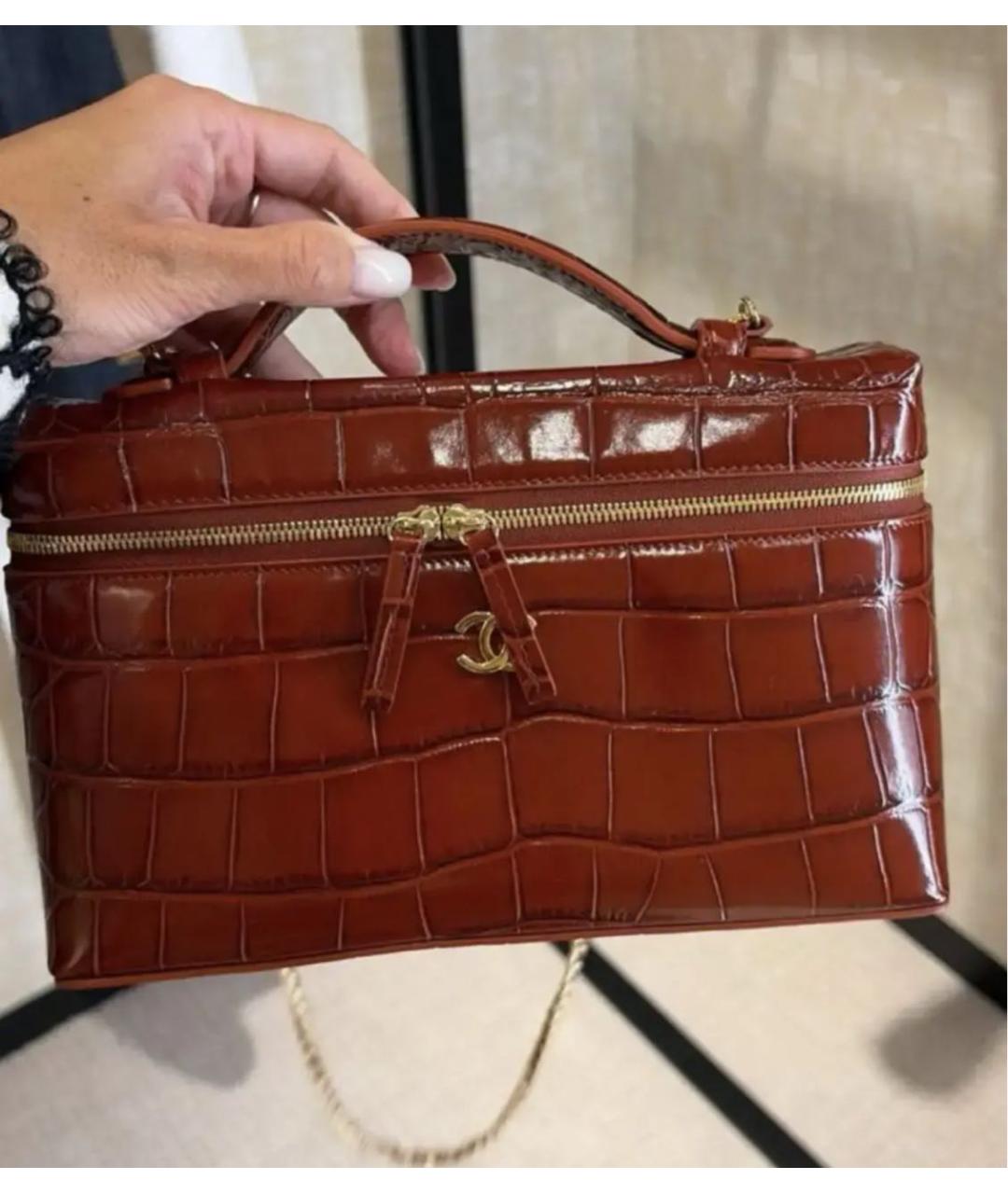 CHANEL Бордовая кожаная сумка с короткими ручками, фото 2