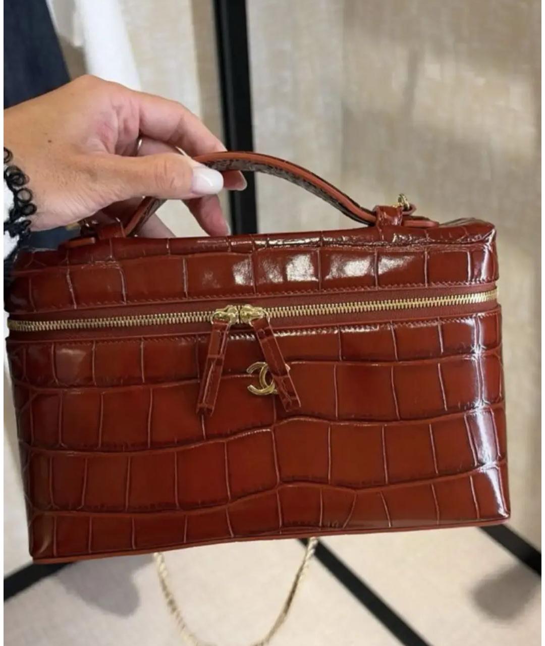 CHANEL Бордовая кожаная сумка с короткими ручками, фото 3