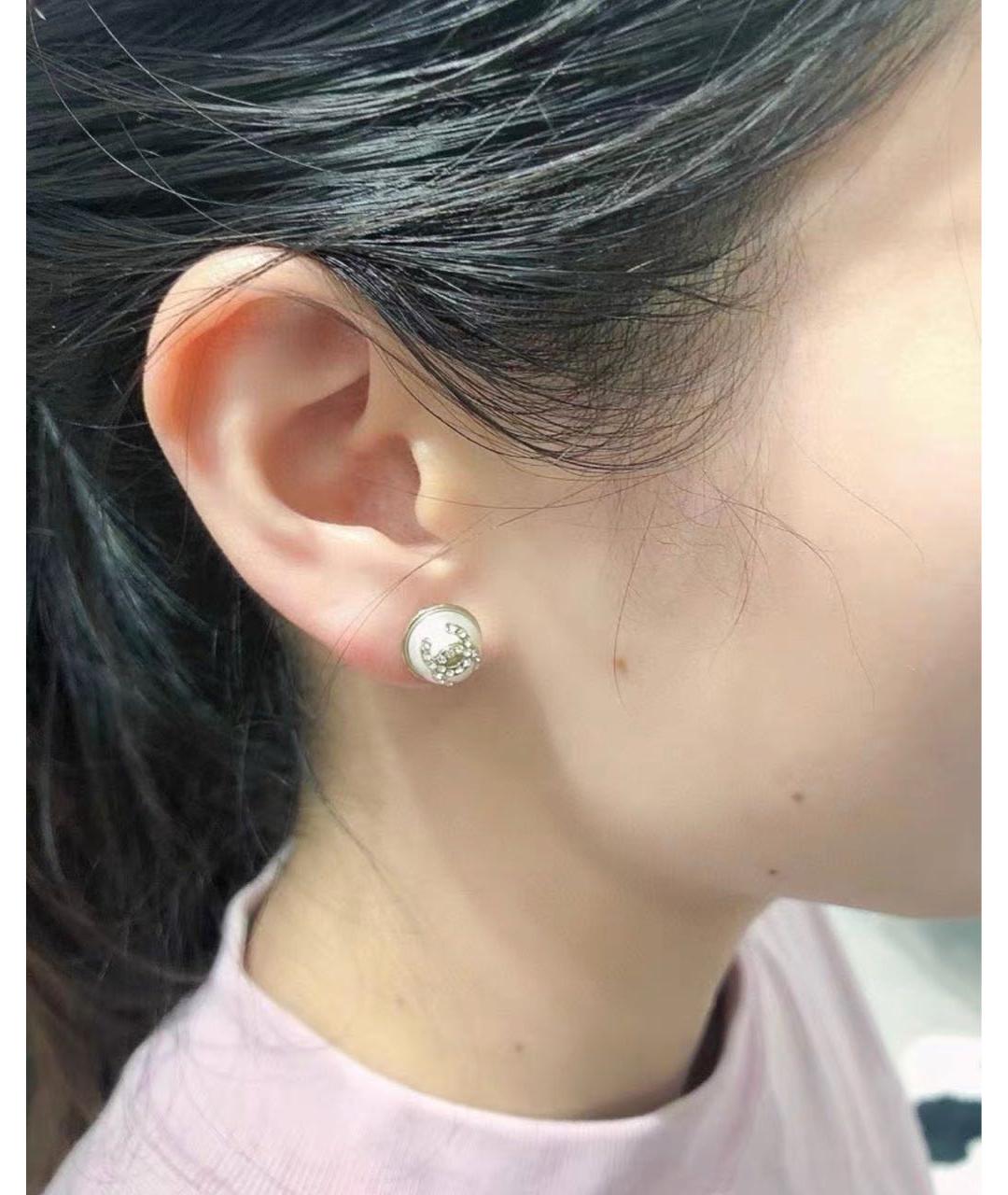 CHANEL Бежевые серьги, фото 7