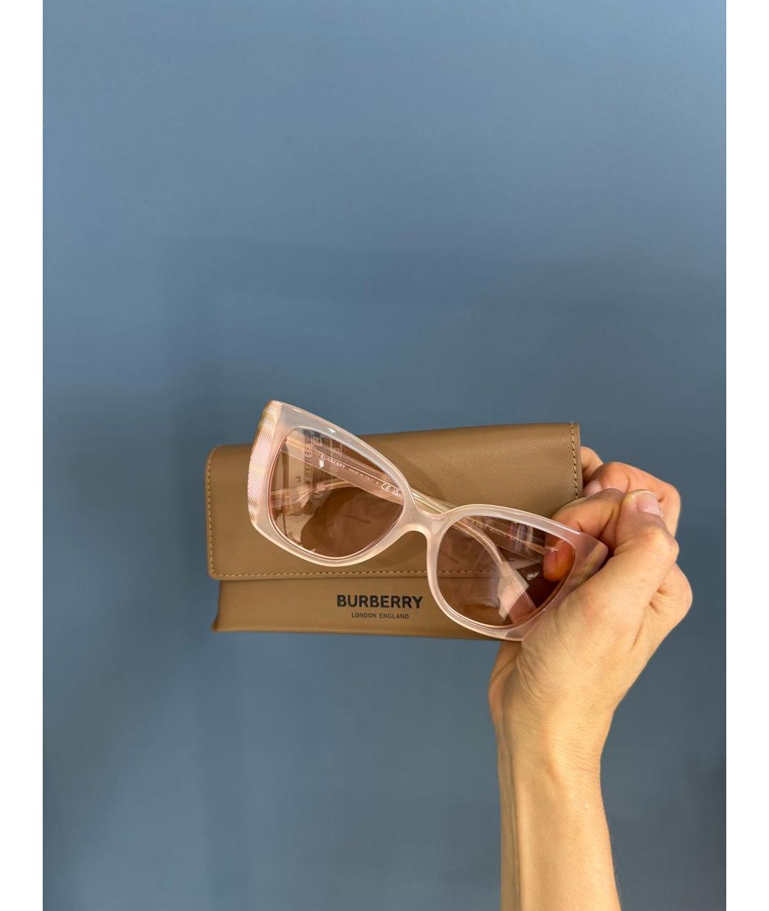 BURBERRY Розовые пластиковые солнцезащитные очки, фото 2