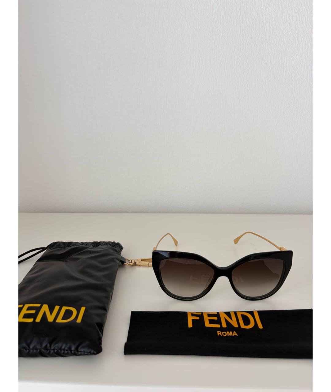 FENDI Черные пластиковые солнцезащитные очки, фото 3