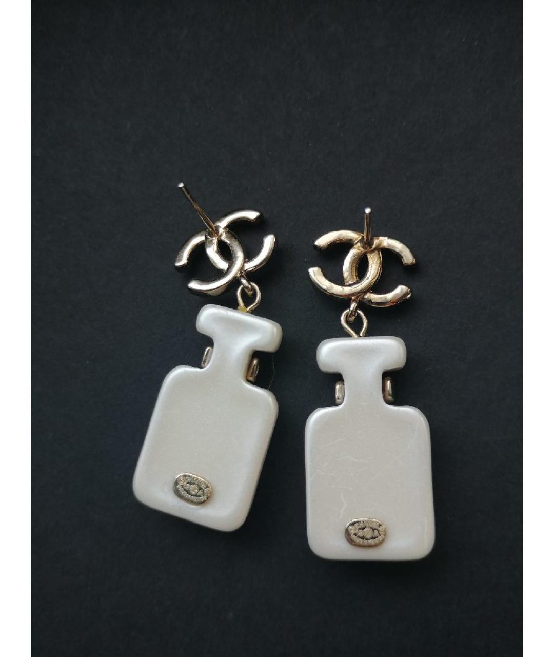 CHANEL Белые серьги, фото 2
