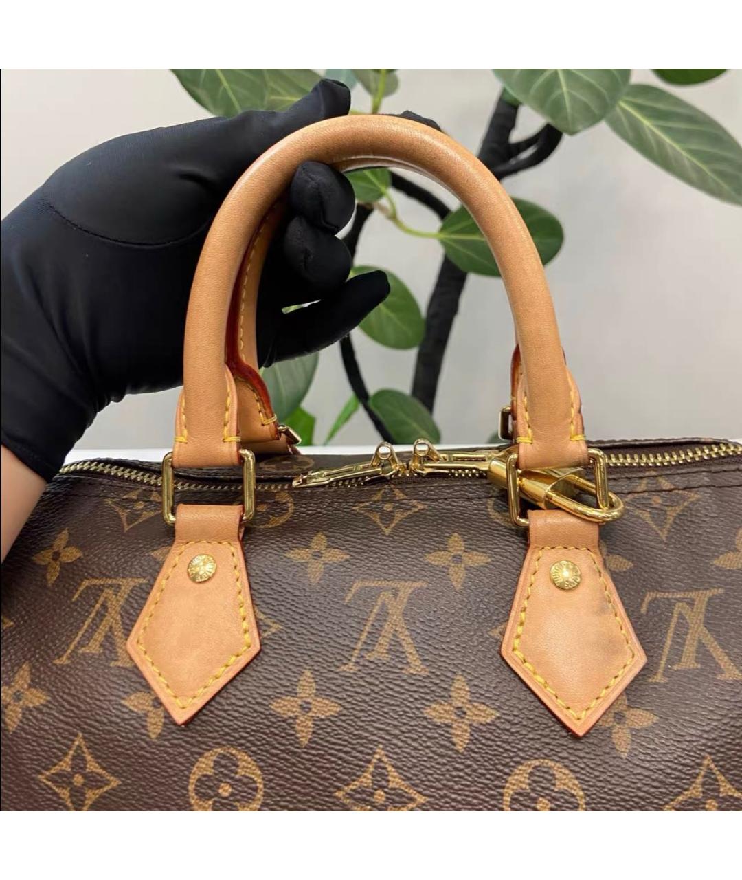 LOUIS VUITTON Коричневая кожаная сумка через плечо, фото 7