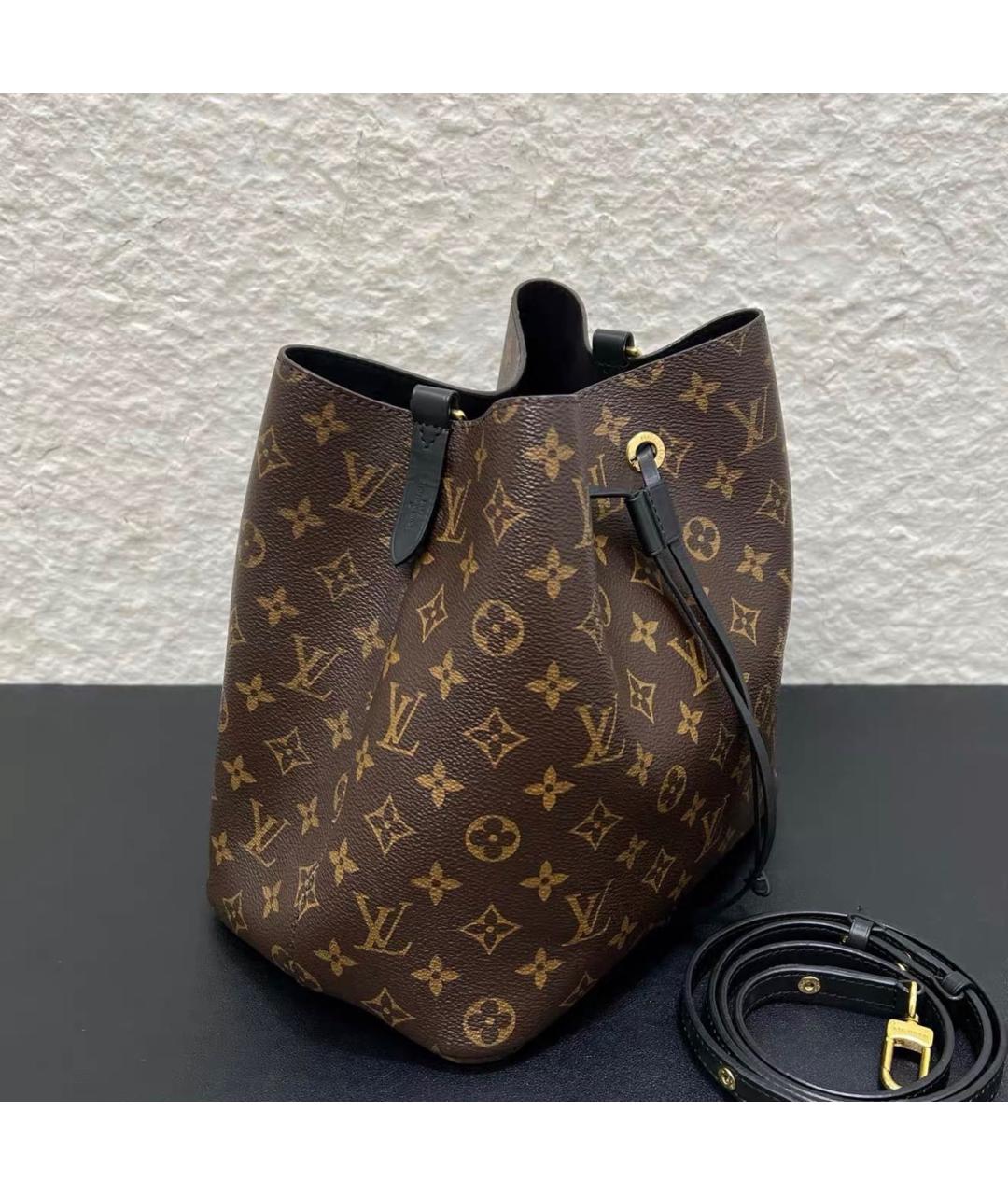 LOUIS VUITTON Черная сумка тоут из канвы, фото 3