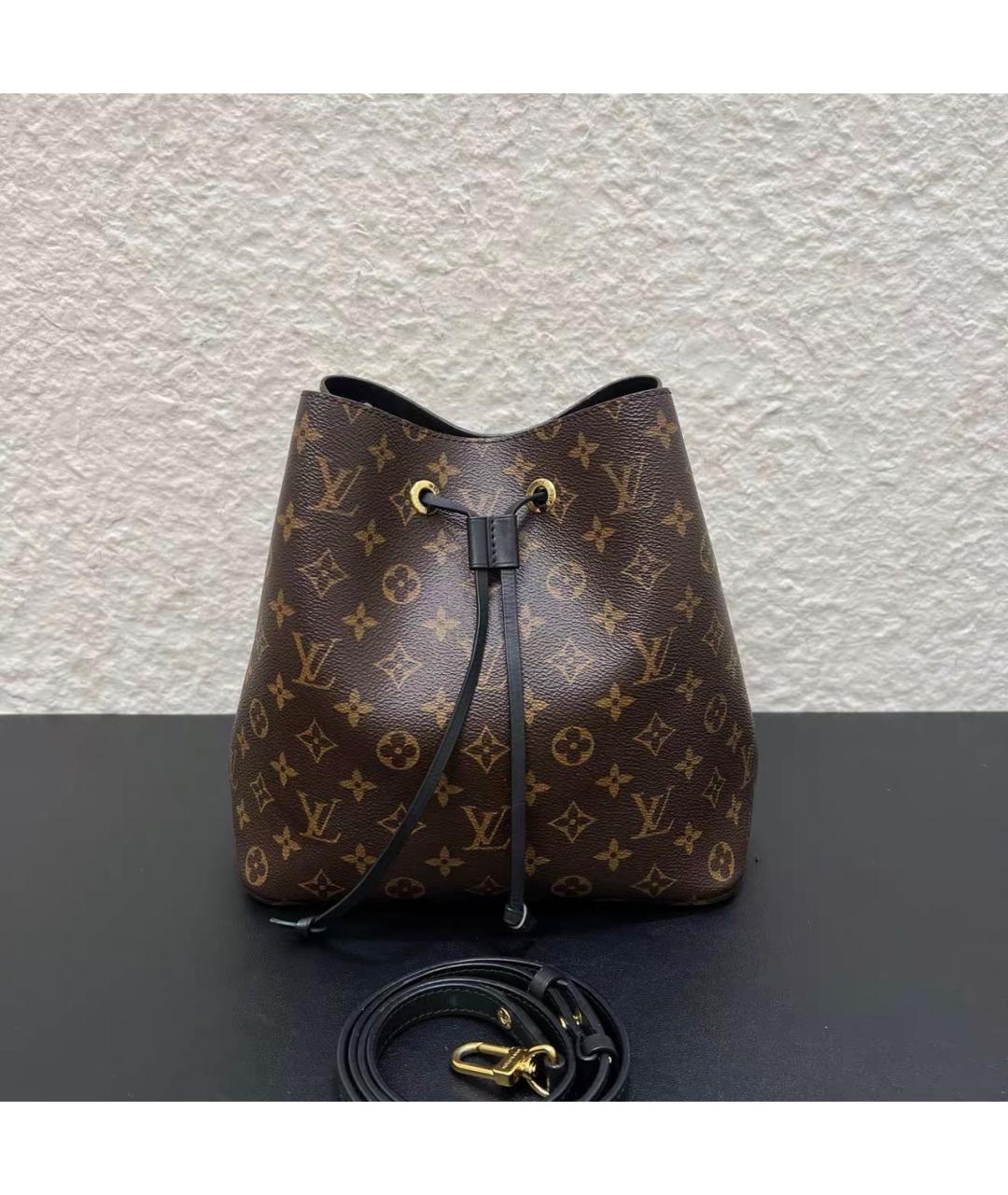 LOUIS VUITTON Черная сумка тоут из канвы, фото 9