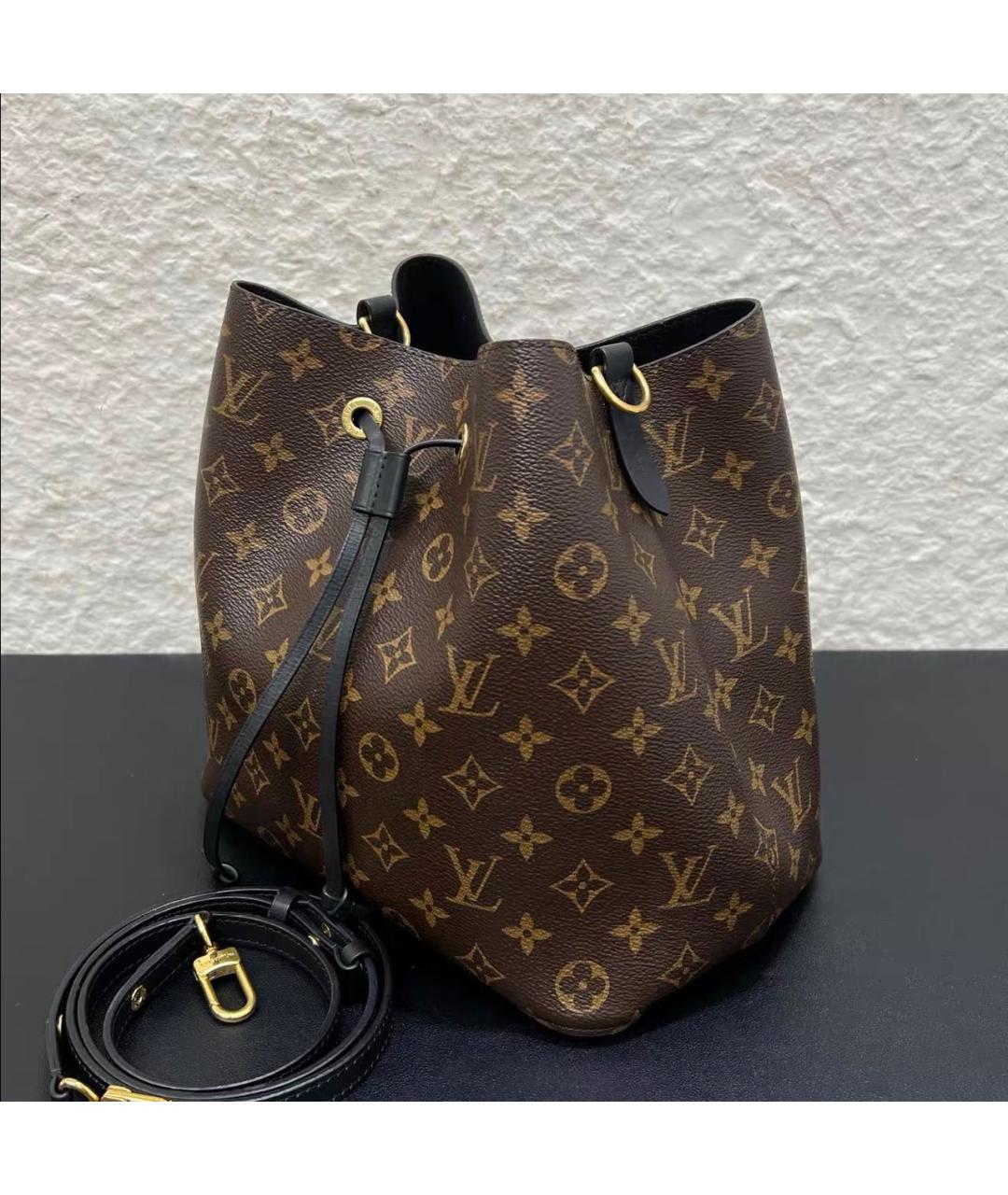 LOUIS VUITTON Черная сумка тоут из канвы, фото 4