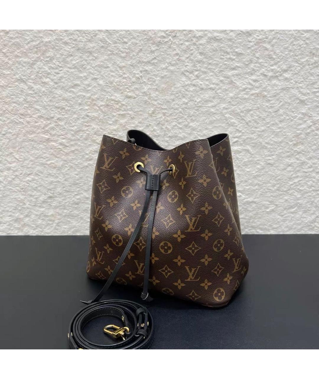 LOUIS VUITTON Черная сумка тоут из канвы, фото 8