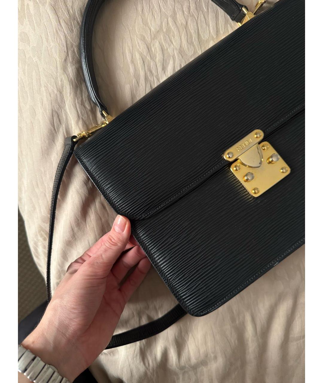 FENDI Черная кожаная сумка через плечо, фото 5