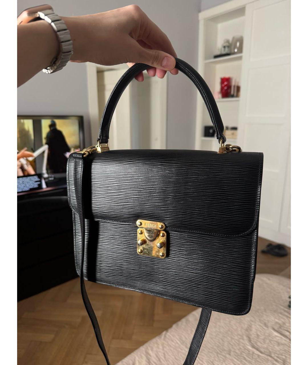 FENDI Черная кожаная сумка через плечо, фото 2