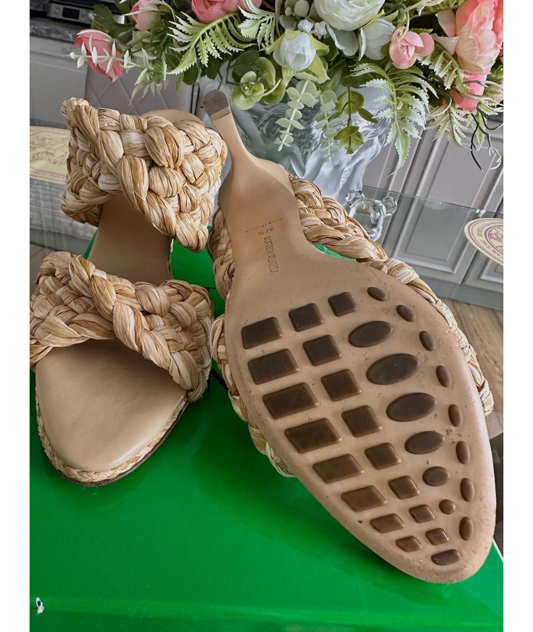 BOTTEGA VENETA Бежевые босоножки, фото 5