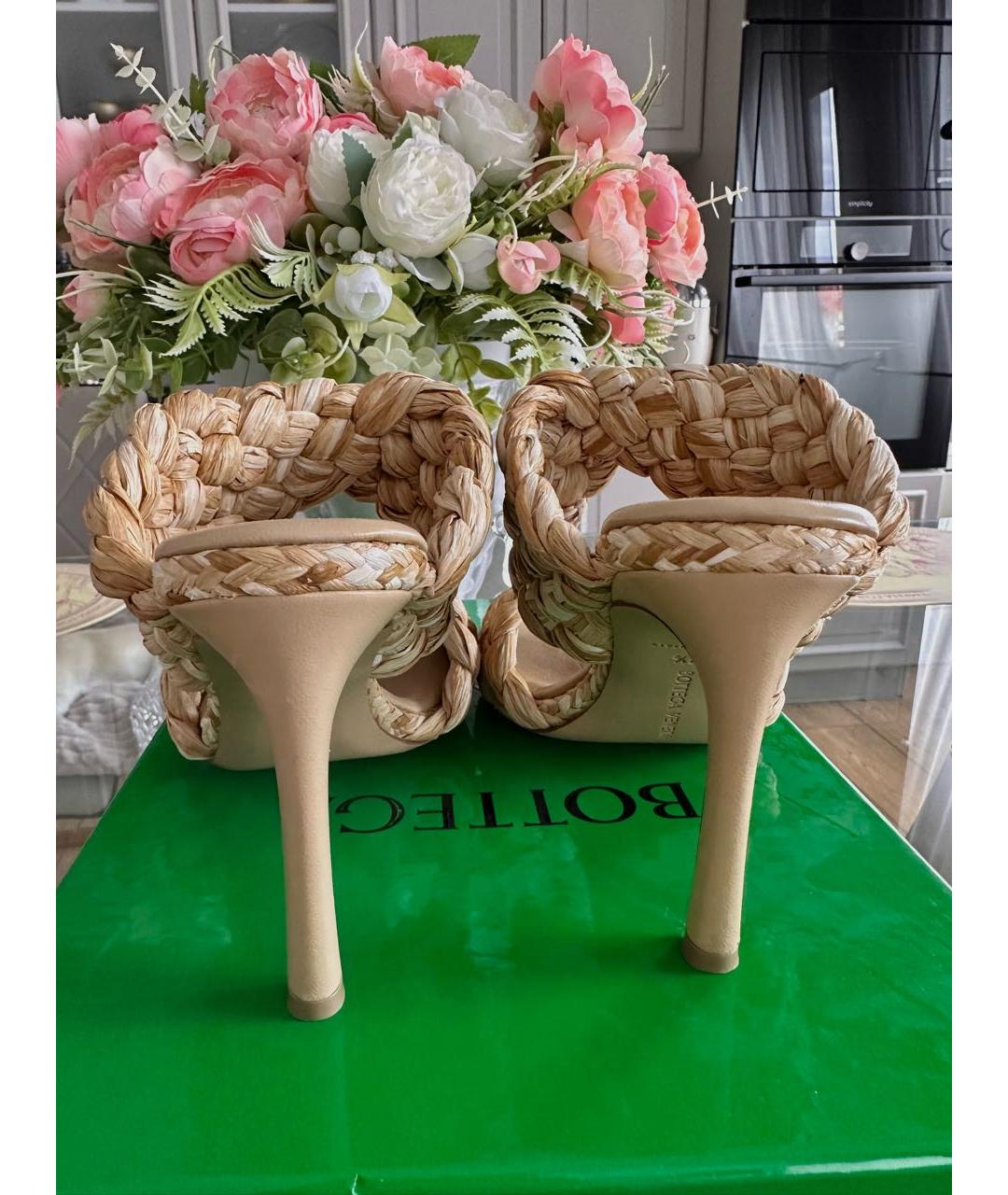 BOTTEGA VENETA Бежевые босоножки, фото 4