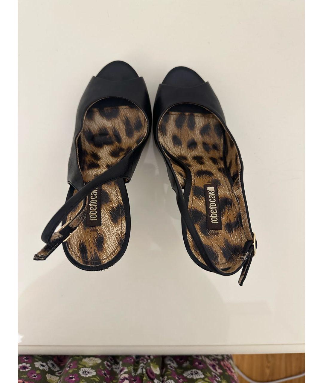 ROBERTO CAVALLI Черные кожаные босоножки, фото 3