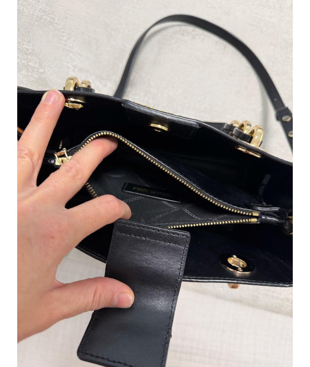 MICHAEL KORS Черная кожаная сумка с короткими ручками, фото 6
