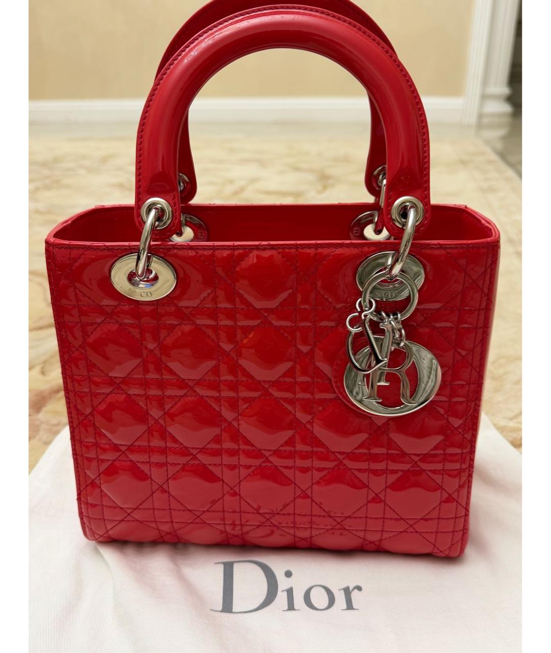 CHRISTIAN DIOR Красная сумка через плечо из лакированной кожи, фото 5