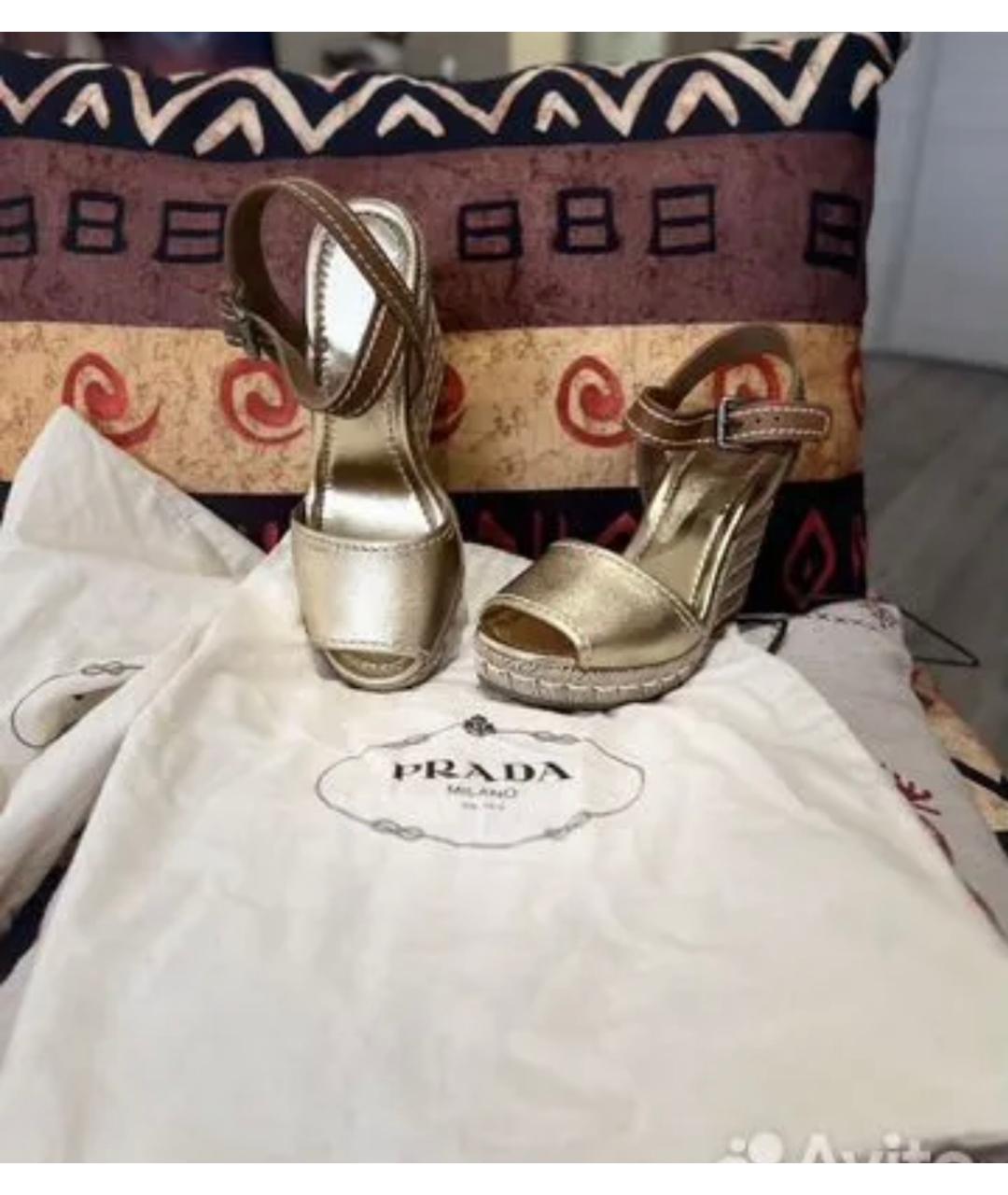PRADA Золотые кожаные босоножки, фото 5