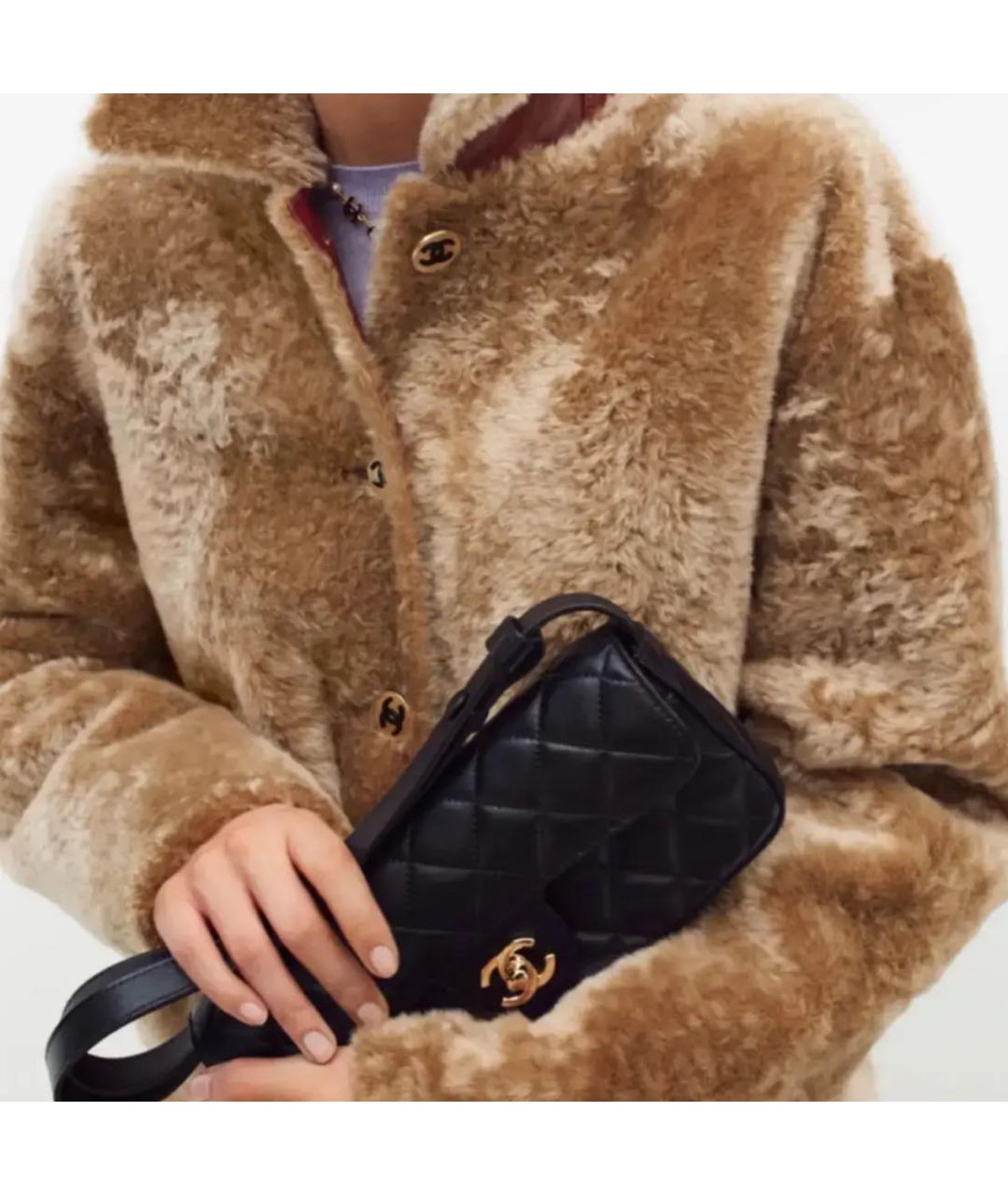 CHANEL Черная сумка через плечо из лакированной кожи, фото 4