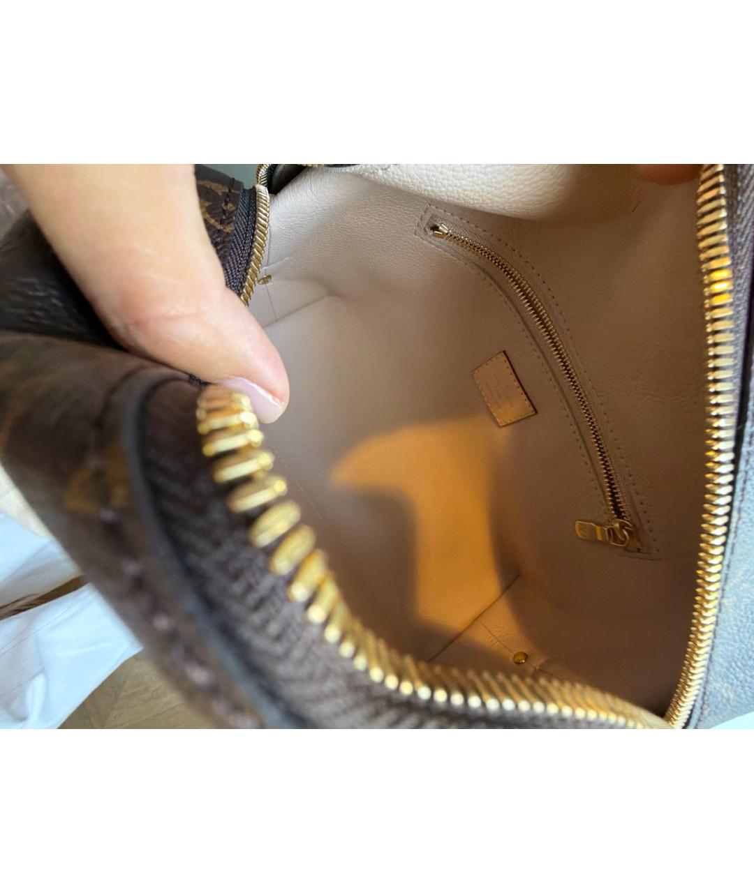 LOUIS VUITTON Коричневая косметичка из канвы, фото 5