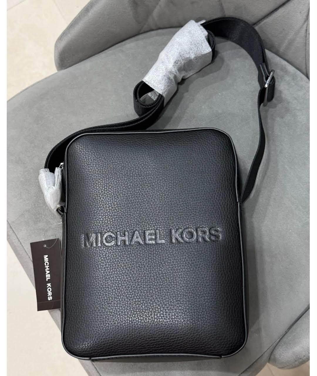 MICHAEL KORS Черная кожаная сумка на плечо, фото 2