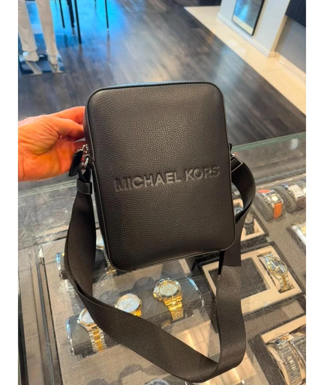 MICHAEL KORS Черная кожаная сумка на плечо, фото 3