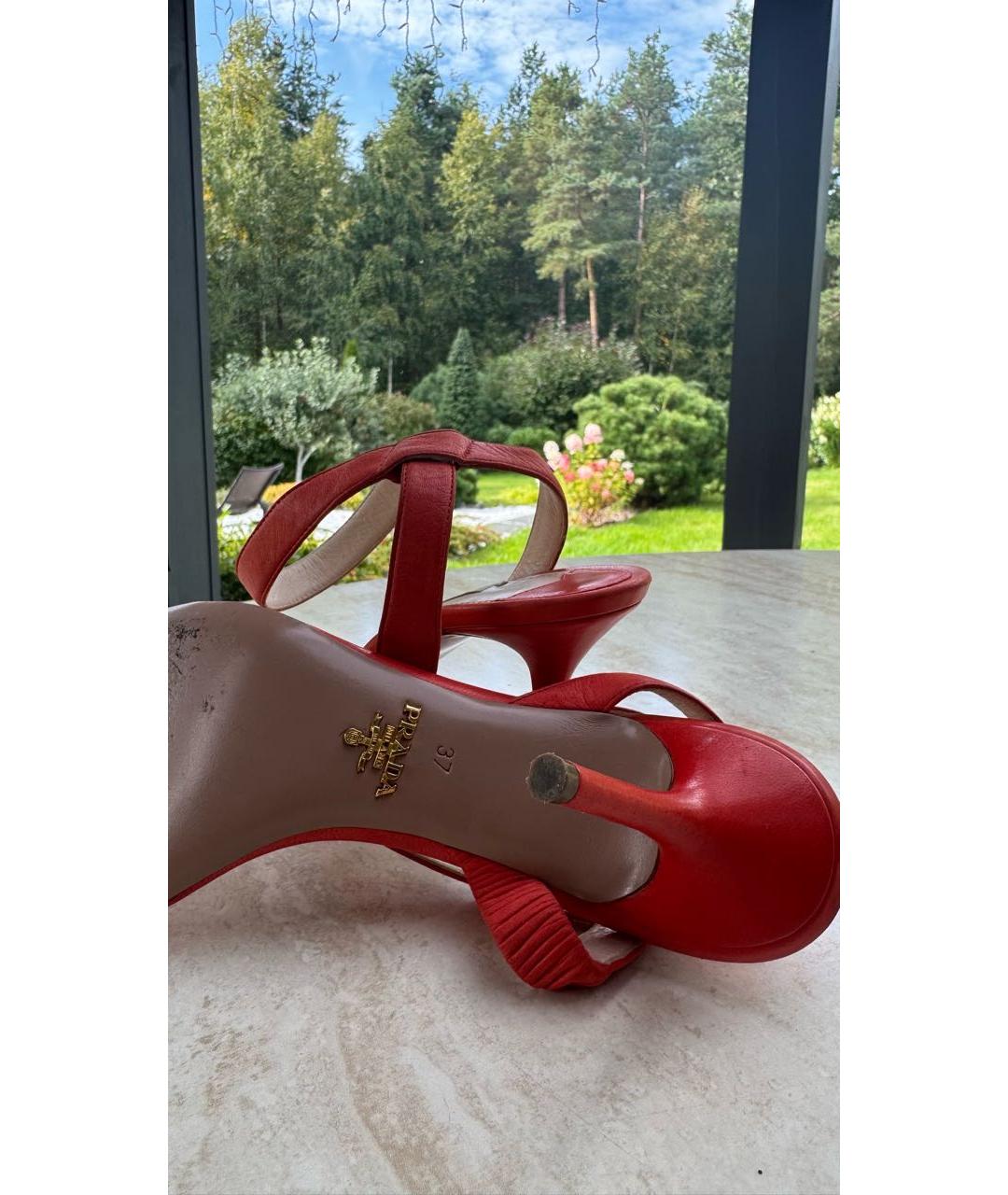 PRADA Коралловые кожаные босоножки, фото 5