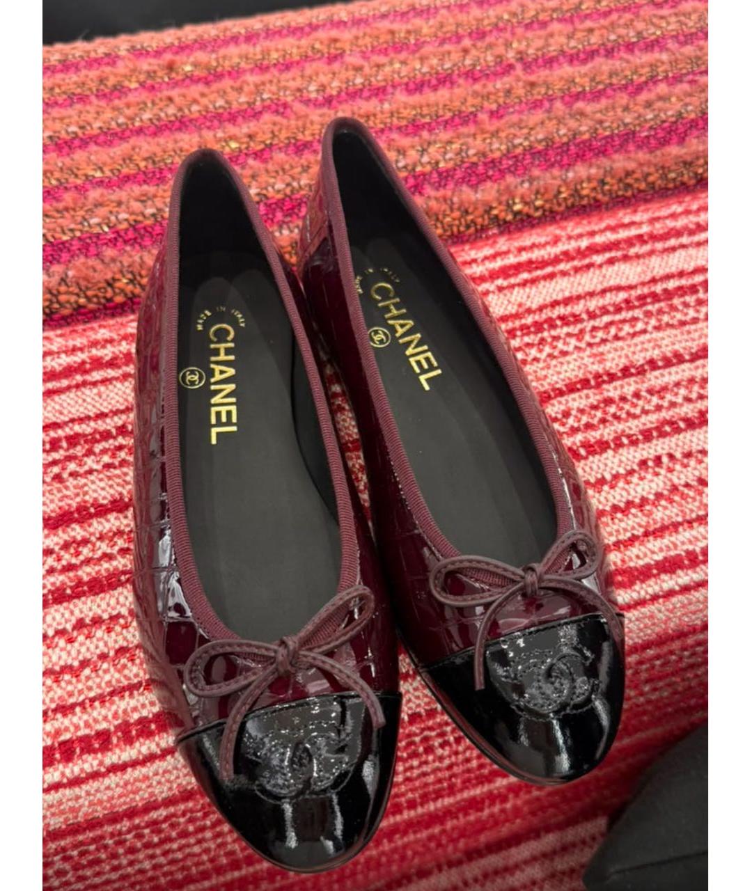 CHANEL Бордовые кожаные балетки, фото 2