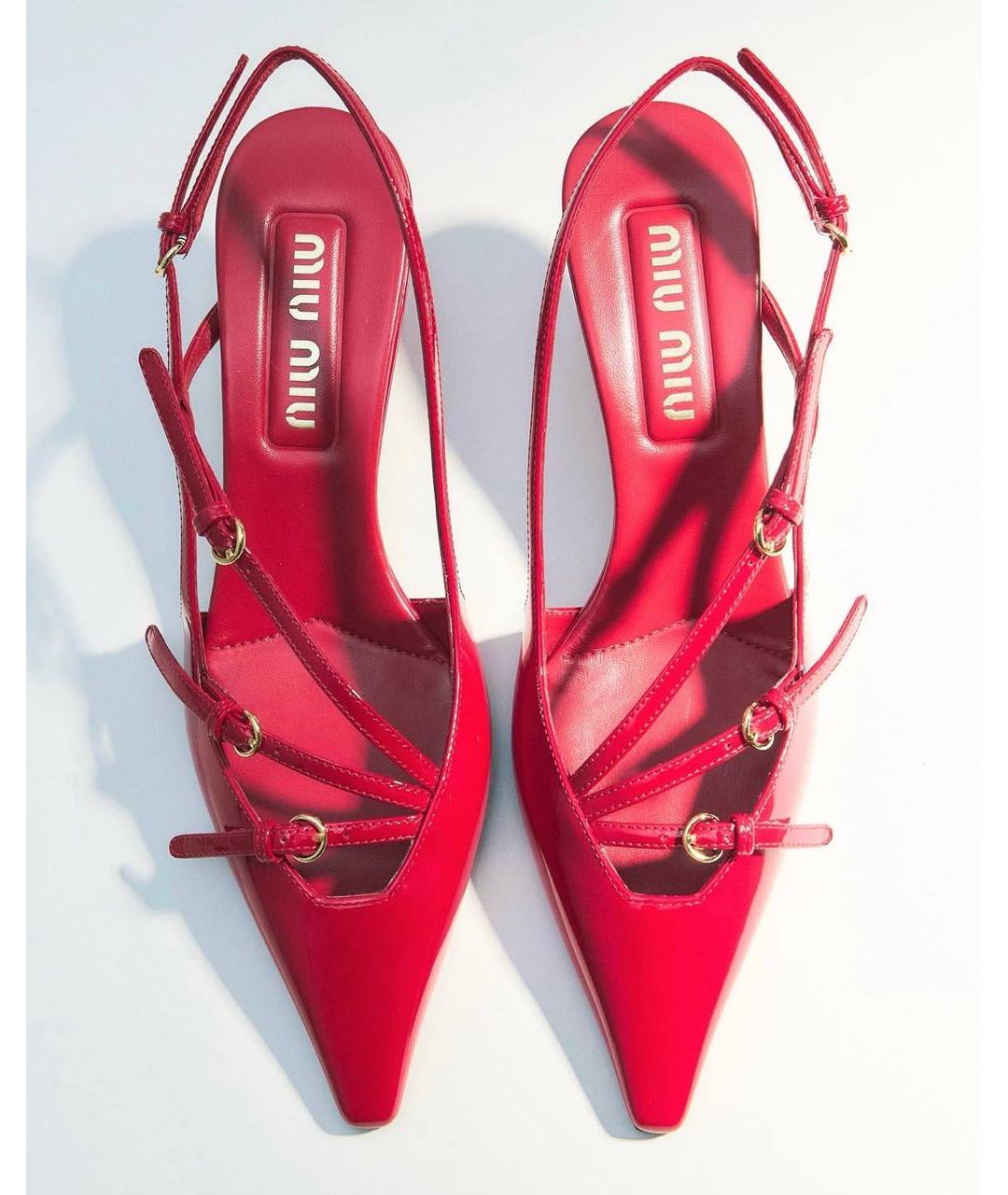 MIU MIU Красные босоножки из лакированной кожи, фото 8