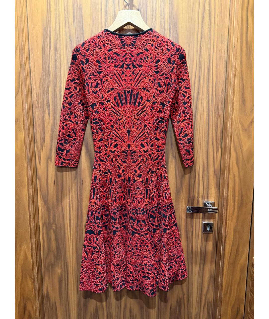 ALEXANDER MCQUEEN Красное вискозное коктейльное платье, фото 4