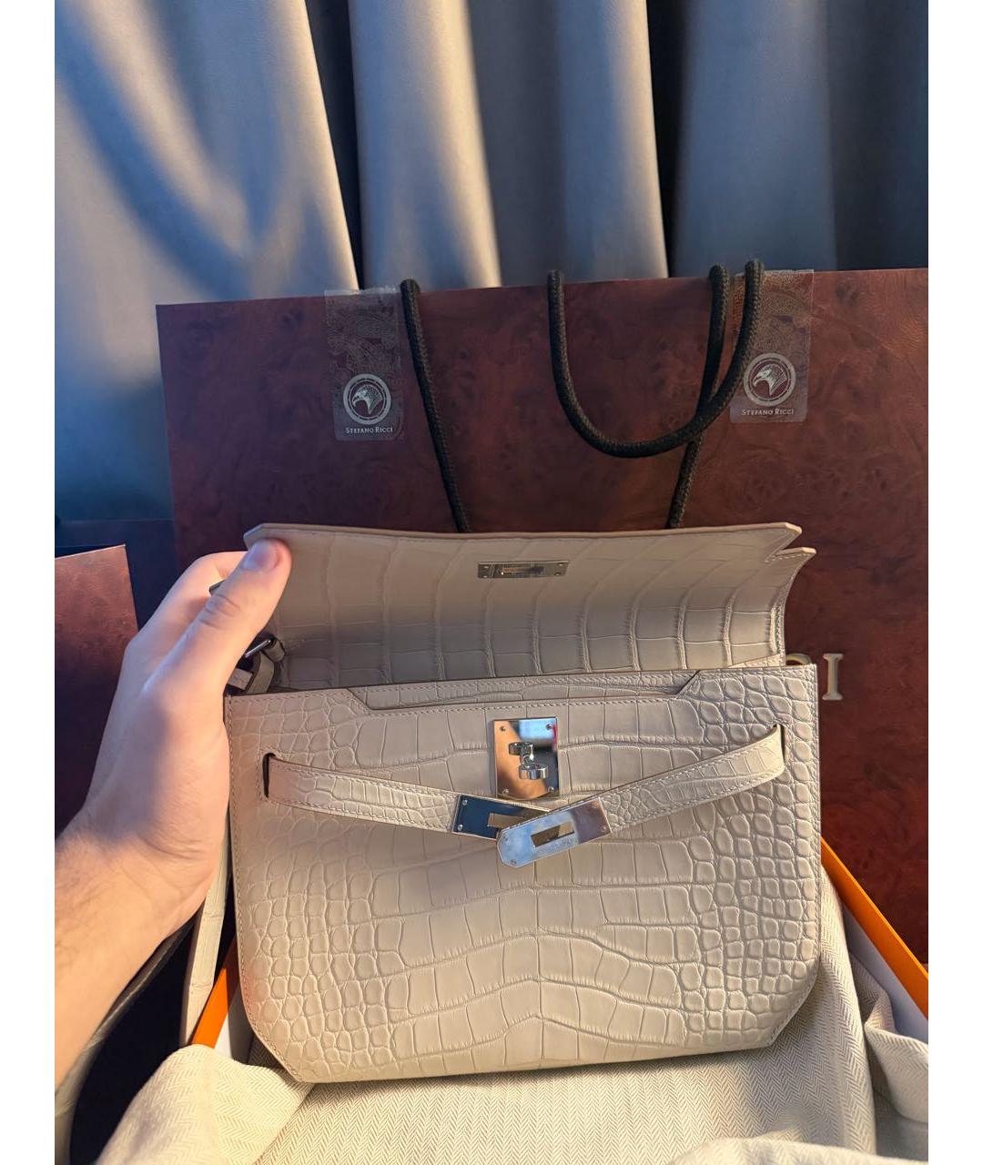 HERMES Бежевая барсетка из кожи аллигатора, фото 3