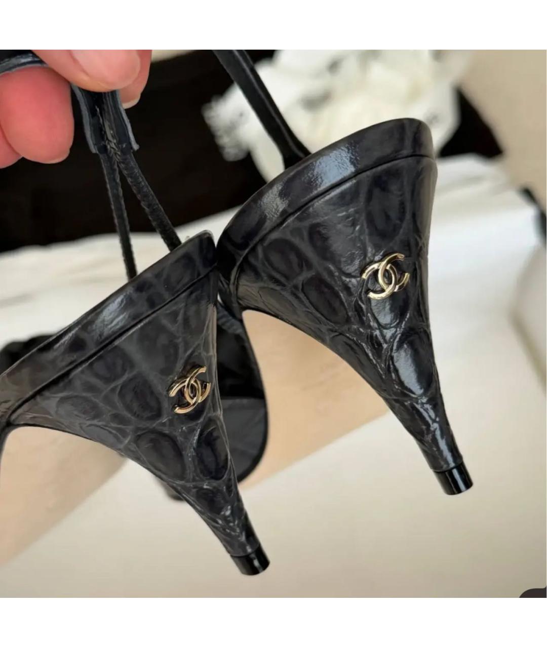 CHANEL Черные туфли из лакированной кожи, фото 3