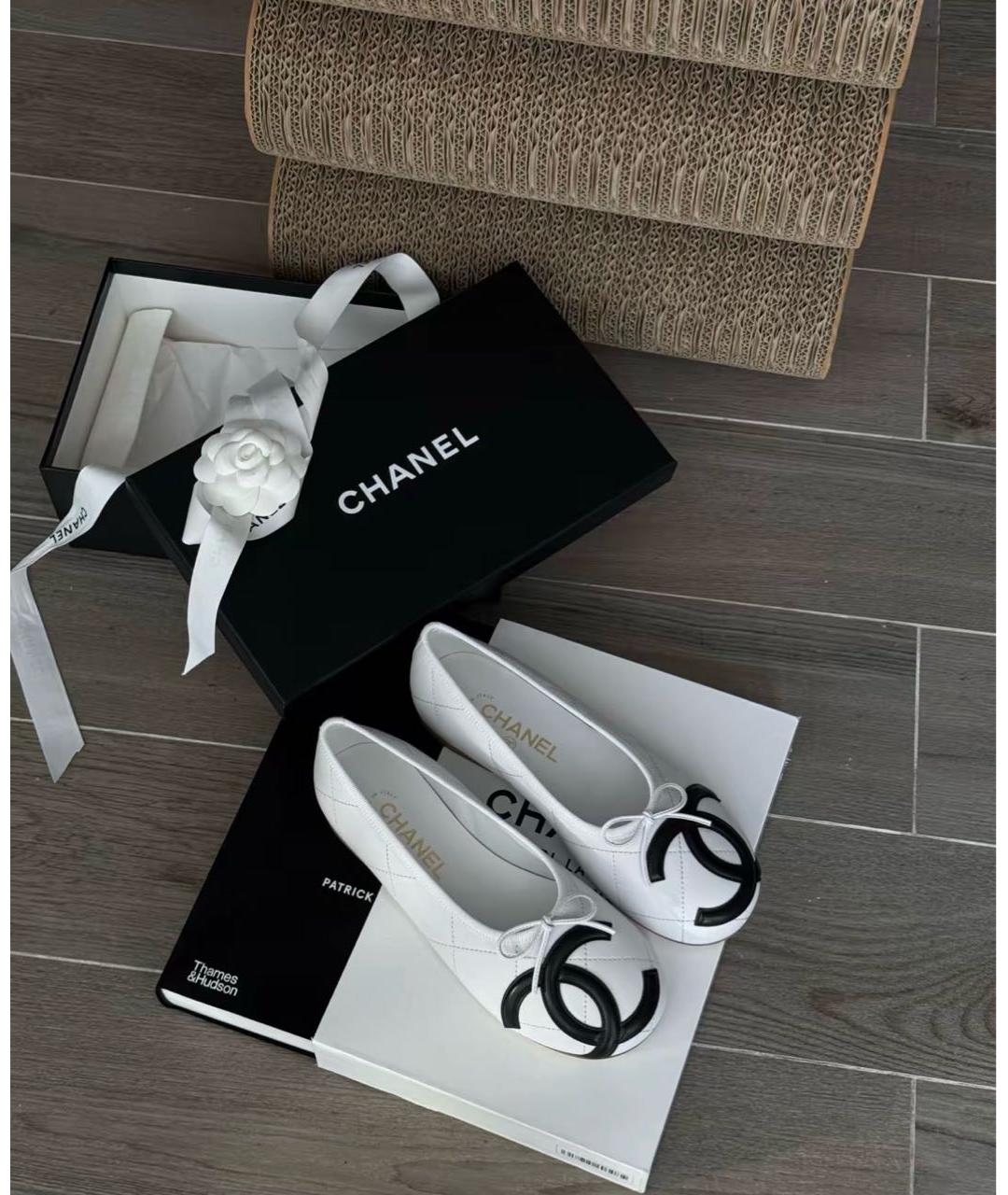 CHANEL Белые кожаные балетки, фото 4