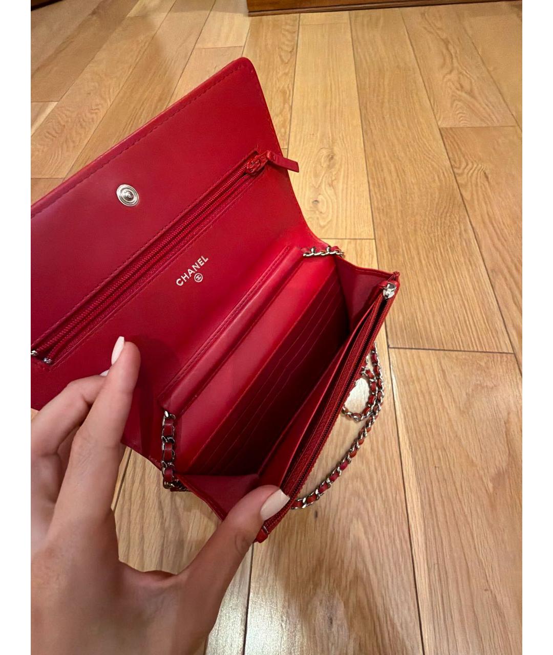 CHANEL Красная сумка через плечо из лакированной кожи, фото 4
