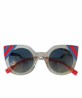 FENDI Солнцезащитные очки