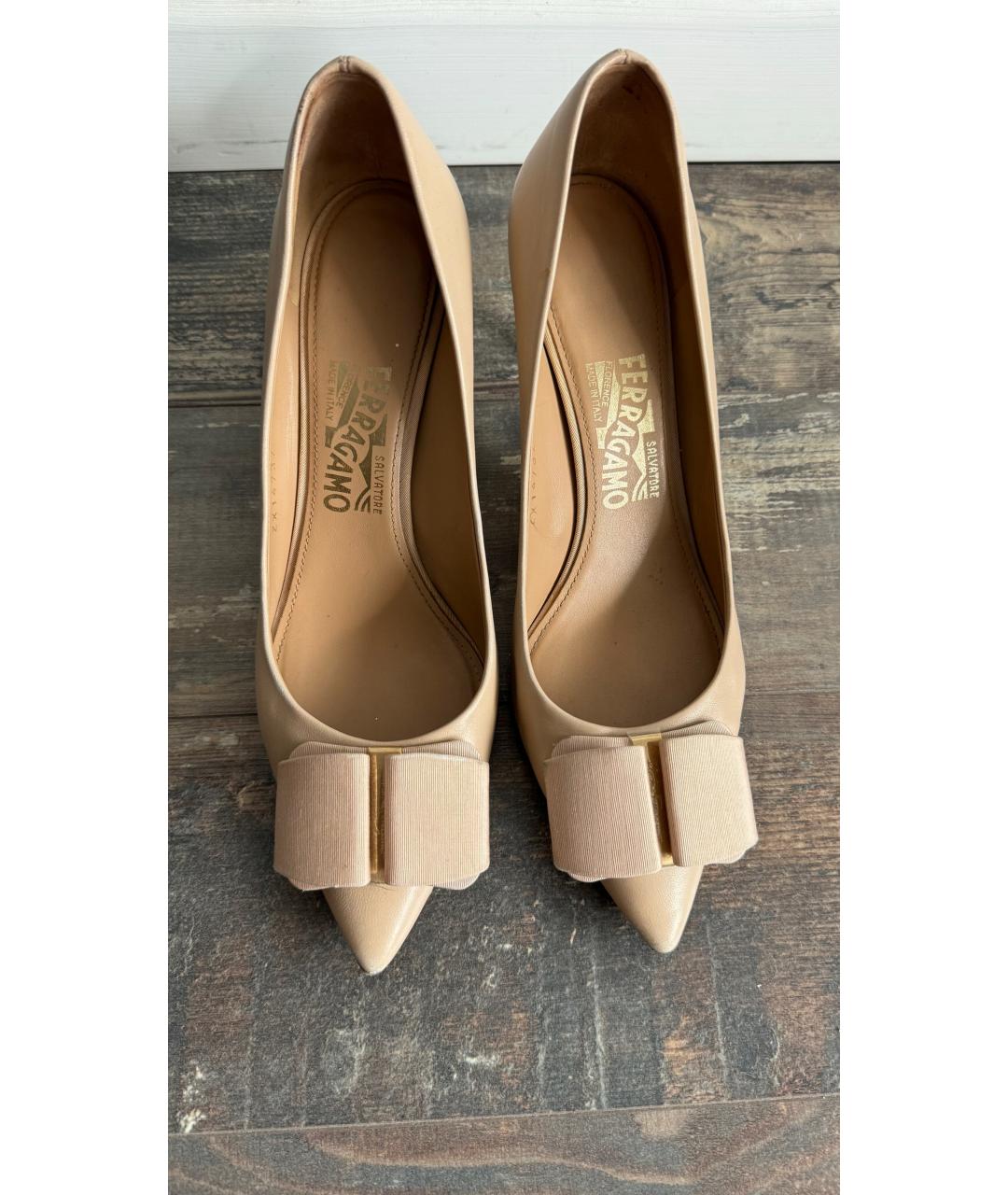FERRAGAMO Бежевые кожаные туфли, фото 3